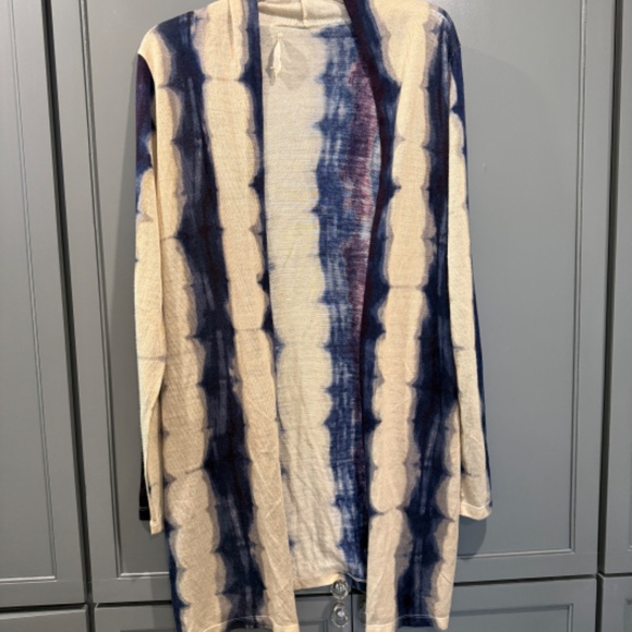 Johnny Was cardigan sweater, size L - Picture 2 of 11